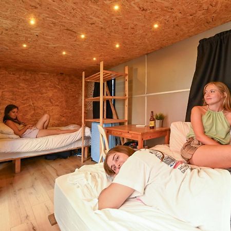 Caravan Hostel Tel Aviv By Roger Age 18-45 Luaran gambar