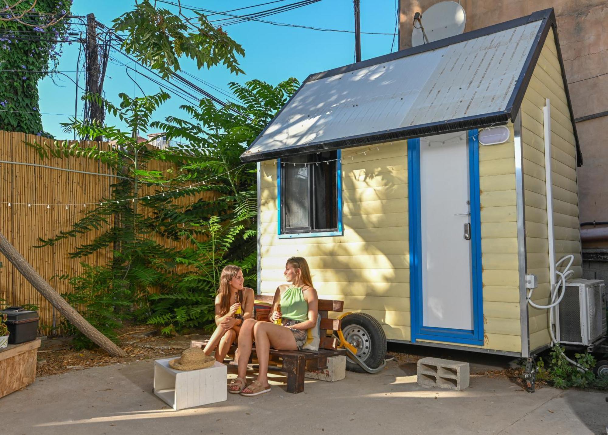 Caravan Hostel Tel Aviv By Roger Age 18-45 Luaran gambar